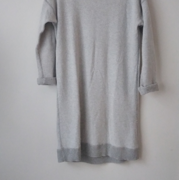 Club Monaco  Relaxed Fit Dress - Picture 5 of 5